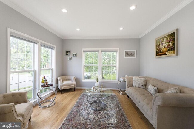 Foto del edificio - 6455 Saddlebrook Ln