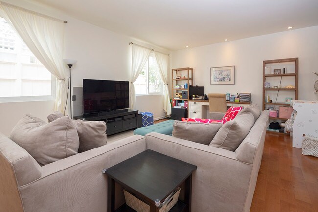 Foto del edificio - 1049 16th St