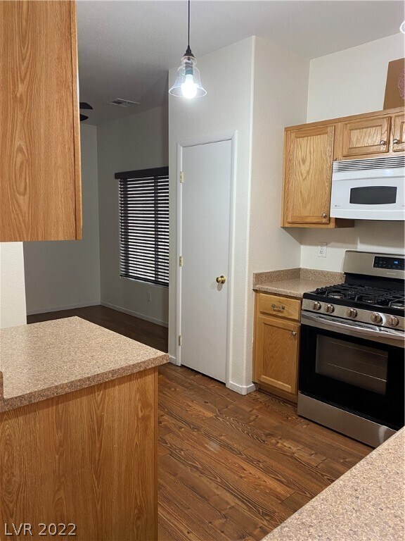 5473 E Jackpot Winner Ln, Las Vegas, NV 89122 Townhome Rentals in Las