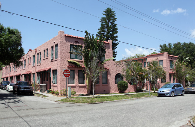 Building Photo - Spanish Oaks Apartments