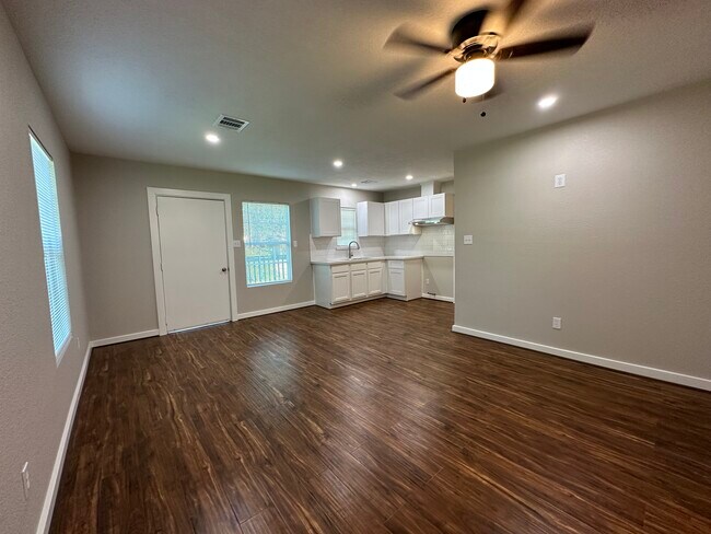 Foto del edificio - 1810 Edgewood St