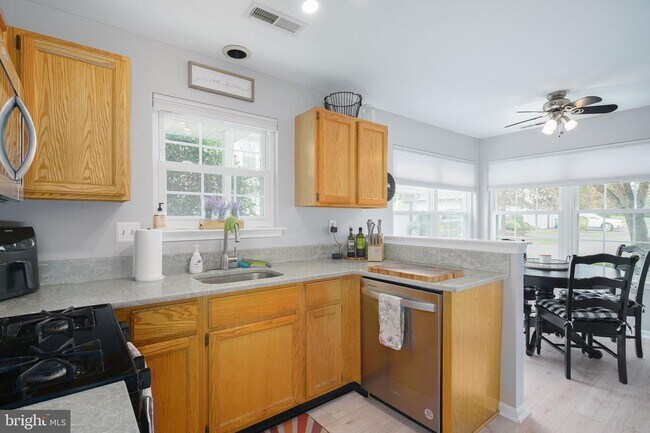 Foto del edificio - 1606 Lynbrooke Dr