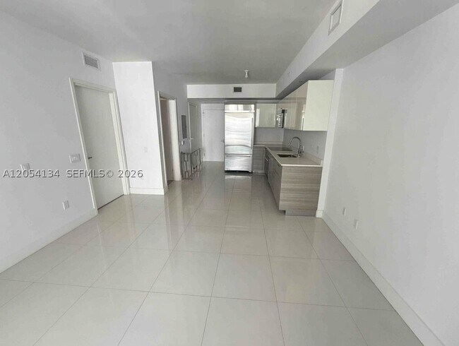 Foto del edificio - 1300 Brickell Bay Dr