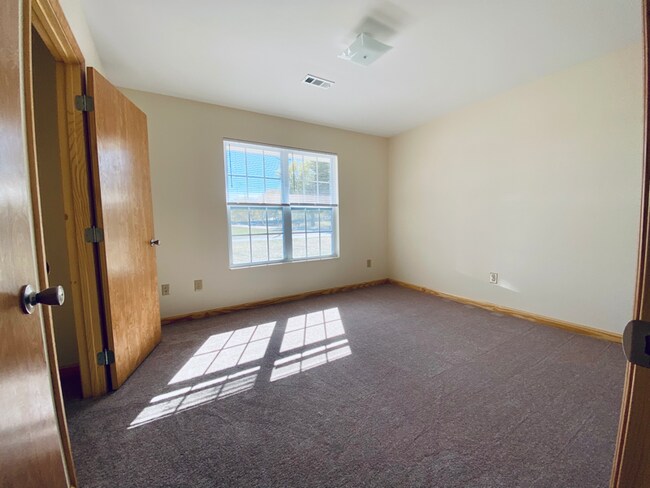 Foto del edificio - 15 Parker Ridge Rd