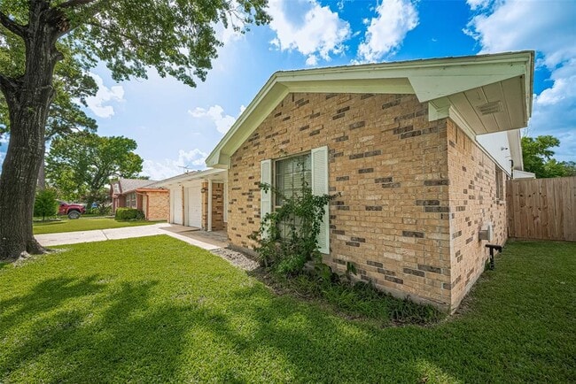 Building Photo - 14319 Waterville Way