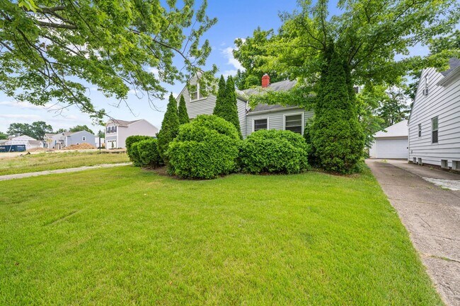 Building Photo - 4094 Lowden Rd
