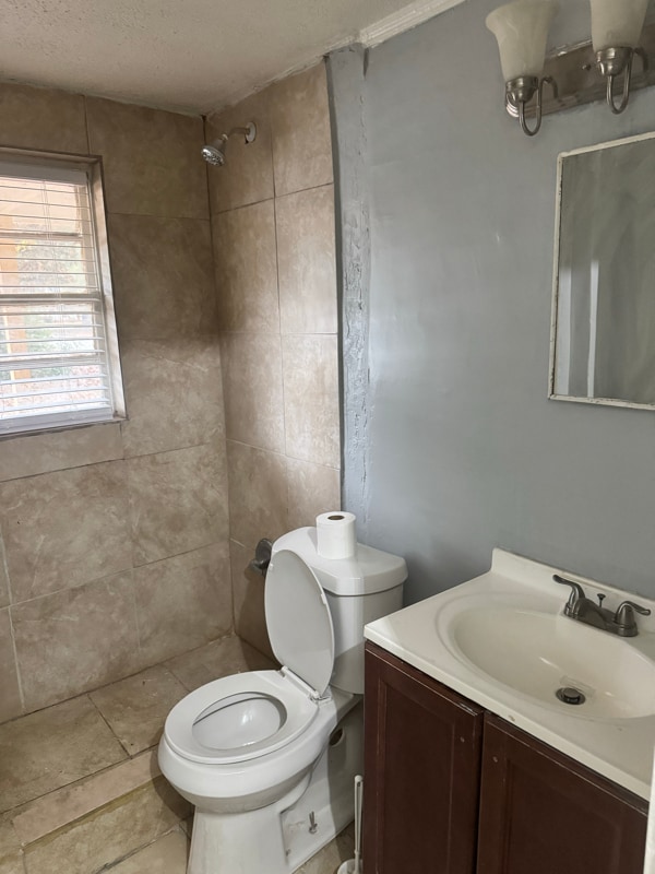 Foto del edificio - 1214 Gillespie Ave