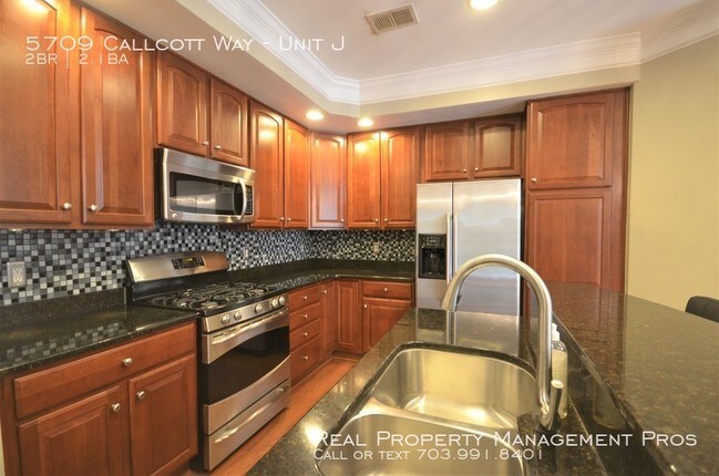 Foto del edificio - 5709 Callcott Way