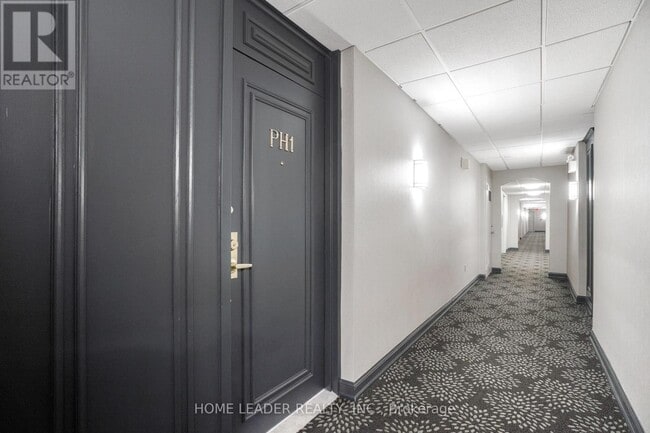 Building Photo - 115 Antibes Dr