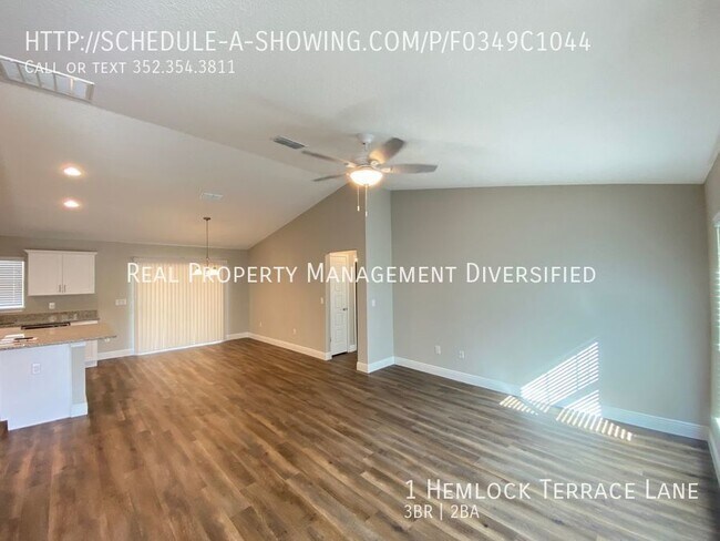Building Photo - Custom Home - Desirable SE Ocala Neighborh...