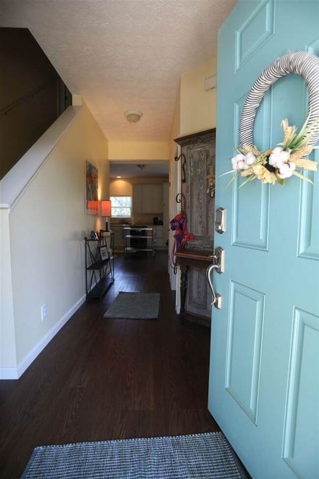 Foto del edificio - 2 Story 4 Bedroom 2 1/2 Bath