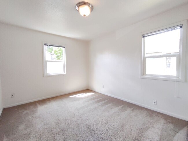 Foto del edificio - 7008 N Amherst St