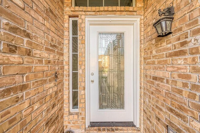 Foto del edificio - 22207 Falconwood Ln