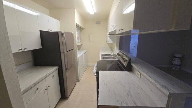 Foto del edificio - 4403 Treehouse Ln