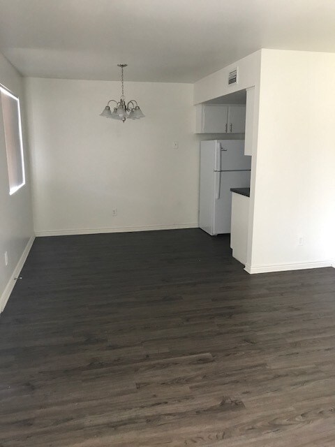 Building Photo - 2021 W Hayward Ave #1