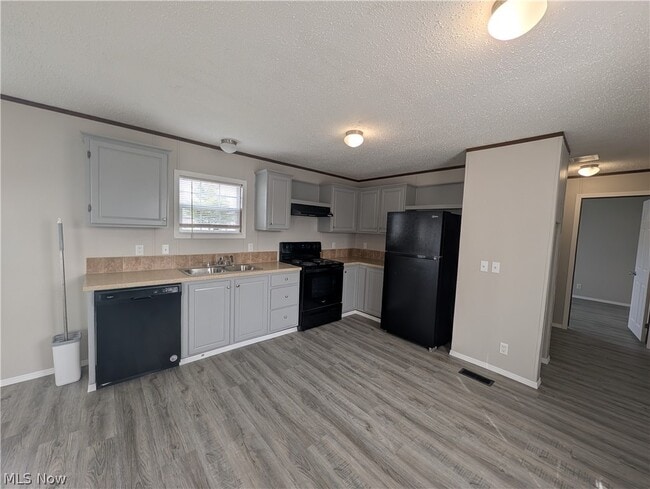 Building Photo - 235 Cedar Brook Dr