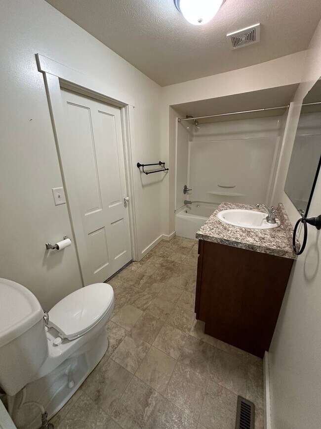 Foto del edificio - 2 Bedroom House - Goshen