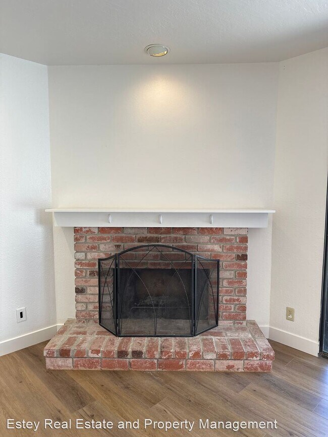 Building Photo - 2 br, 2 bath House - 1138 Grove Circle