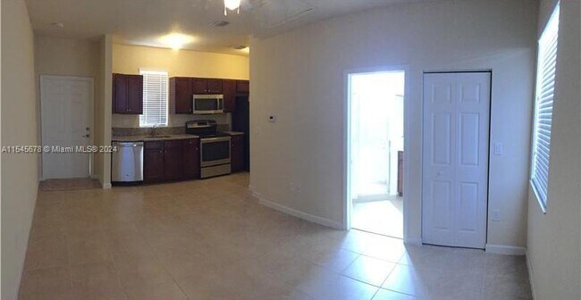 Building Photo - 9551 SW 171st Pl