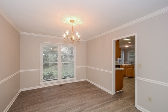 Building Photo - 3501 Eastpines Way