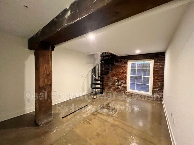 Foto del edificio - 21 S 13th St