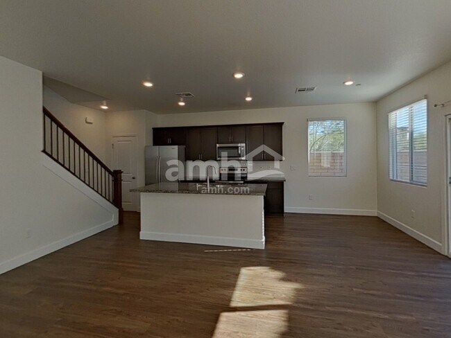 Foto del edificio - 696 N Water St