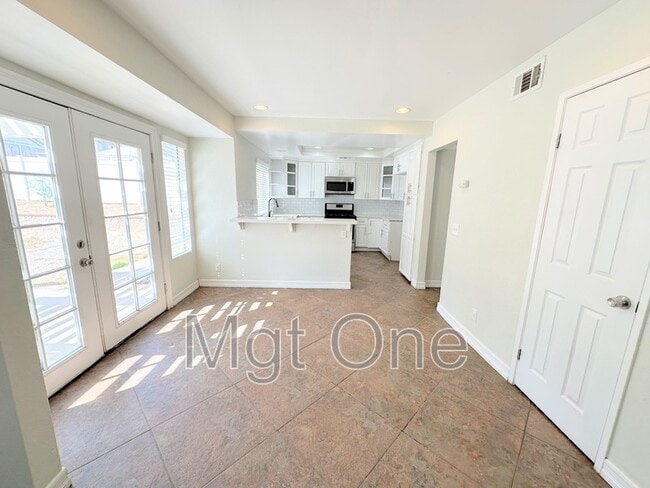Building Photo - 26716 Kicking Horse Dr