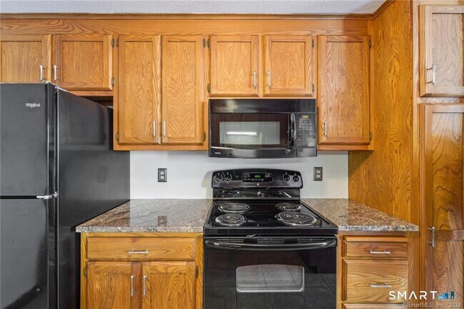 Foto del edificio - 17 Oak Forest Dr