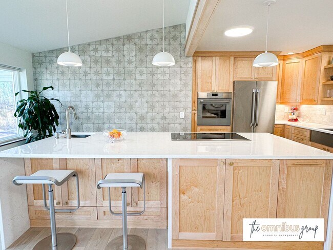 Building Photo - Modern 3BD/2BA Dream Home!