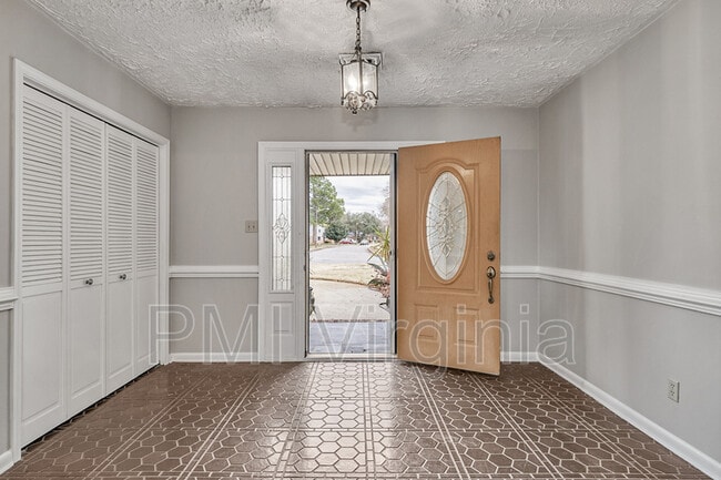 Building Photo - 3820 Stonebridge Landing