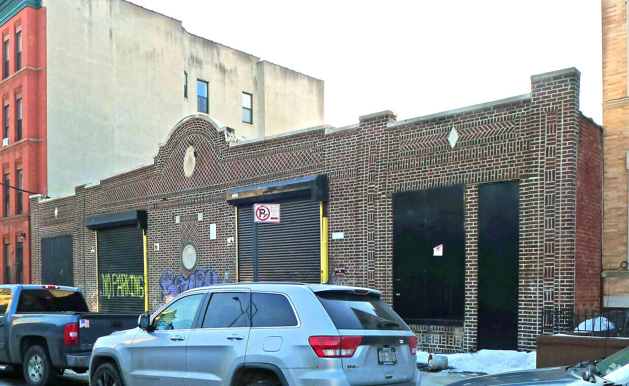 Building Photo - 1038 Greene Ave