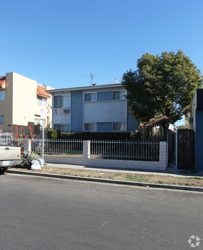 Foto del edificio - 1116 N Kenmore Ave