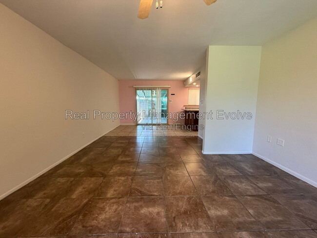 Photo - 4709 North 26th Lane Apartment