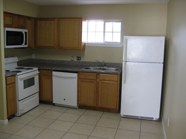 Foto del edificio - 3010 Oakdale St