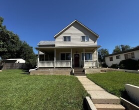 Building Photo - 2206 W Platte Ave