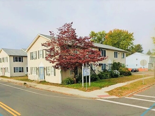 Building Photo - Spacious 2-Bedroom Apartment in Chicopee