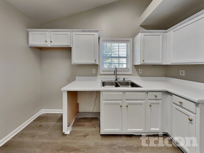 Building Photo - 2979 Rolling Ln