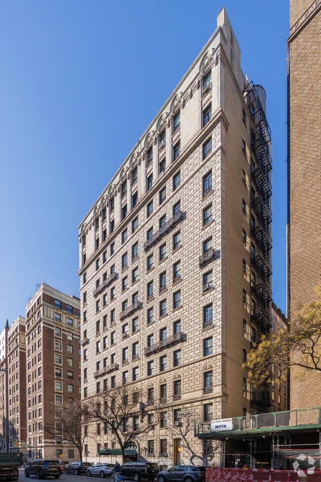 Building Photo - 840-842 Park Ave