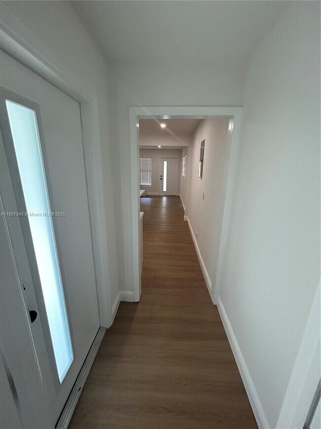 Foto del edificio - 808 SW 15th Ave