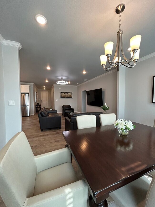 Foto del edificio - 2032 Twin Falls Dr