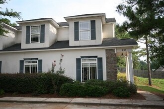 Building Photo - 389-391 Jack Hampton Dr