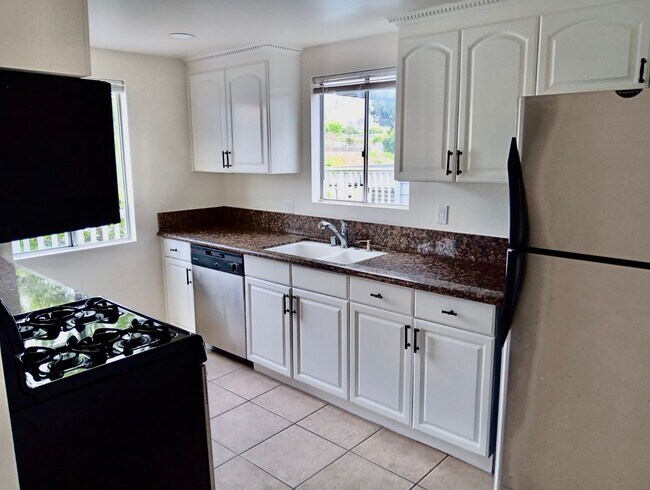 Foto del edificio - 2 bed 2 bath ocean view Stand alone bungal...