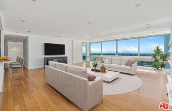 Building Photo - 2222 Ave of the Stars