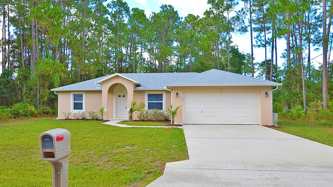 Building Photo - 5 Richfield Ln