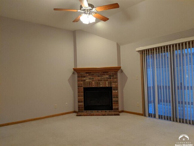 Building Photo - 911 N Gunnison Way