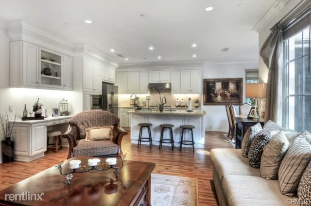 Building Photo - 3 br, 2.5 bath Condo - 41 Bianco