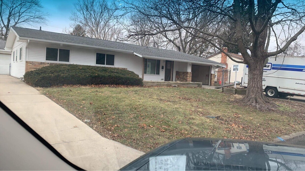 1001 Rainbow Vw, Urbana, IL 61802 House for Rent in Urbana, IL