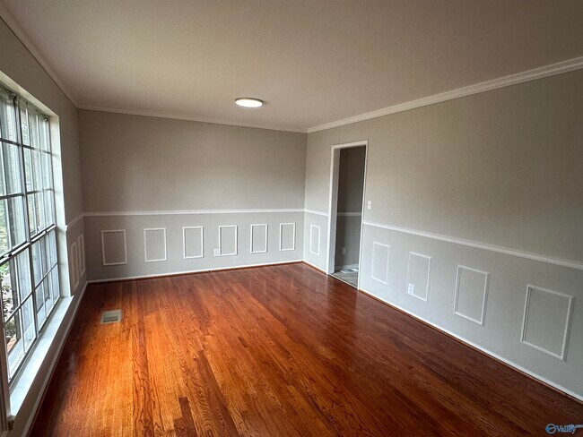 Building Photo - 3912 Richland Dr NW