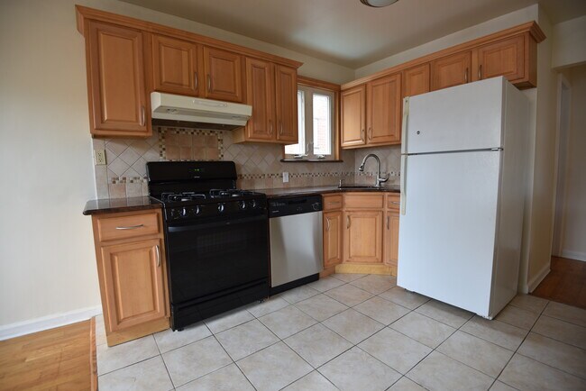 Kitchen - 2317 28th St
