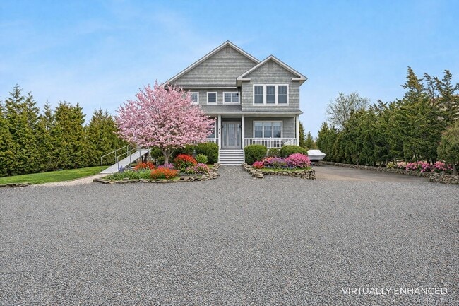 Building Photo - 176 Beach Ln